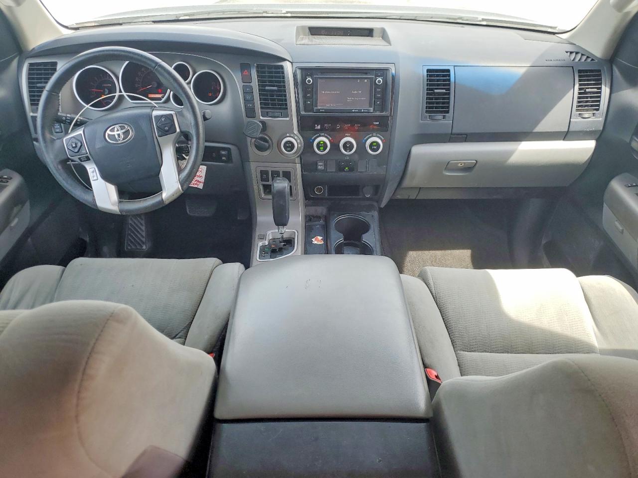2016 Toyota Sequoia VIN 5TDBY5G15GS137908 photo 8