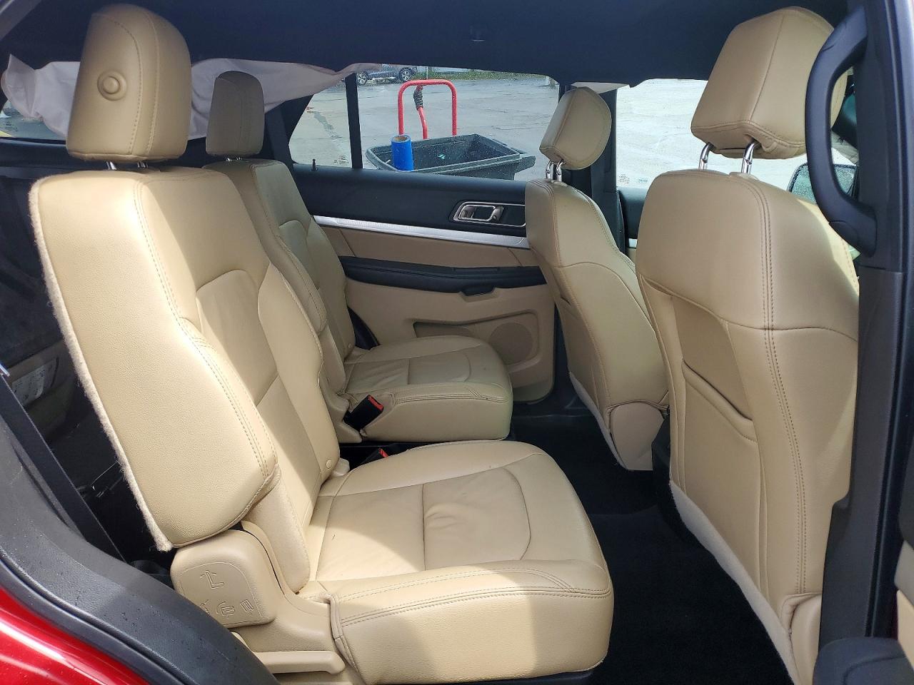 2017 Ford Explorer VIN 1FM5K8D87HGA11686 photo 11