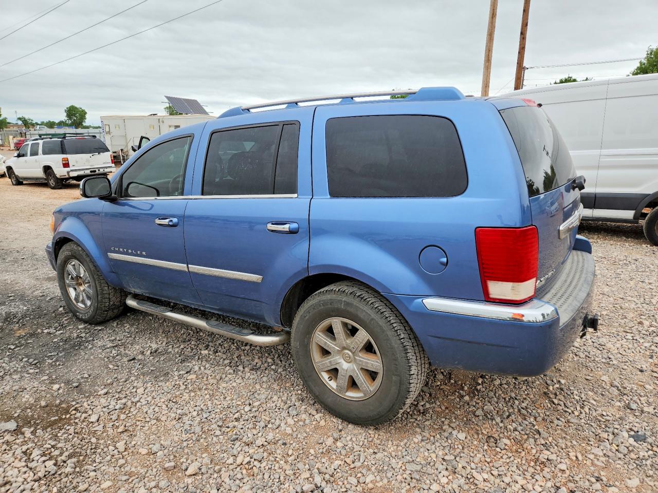 2008 CHRYSLER Aspen VIN 1A8HX58NX8F134639 photo 2