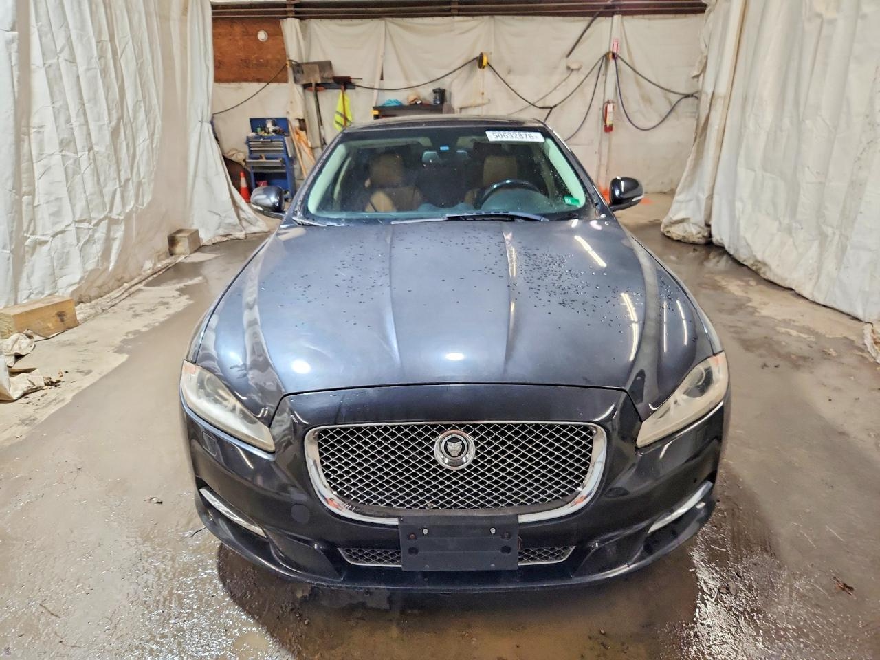 2012 Jaguar Xj VIN SAJWA2GB7CLV30139 photo 5