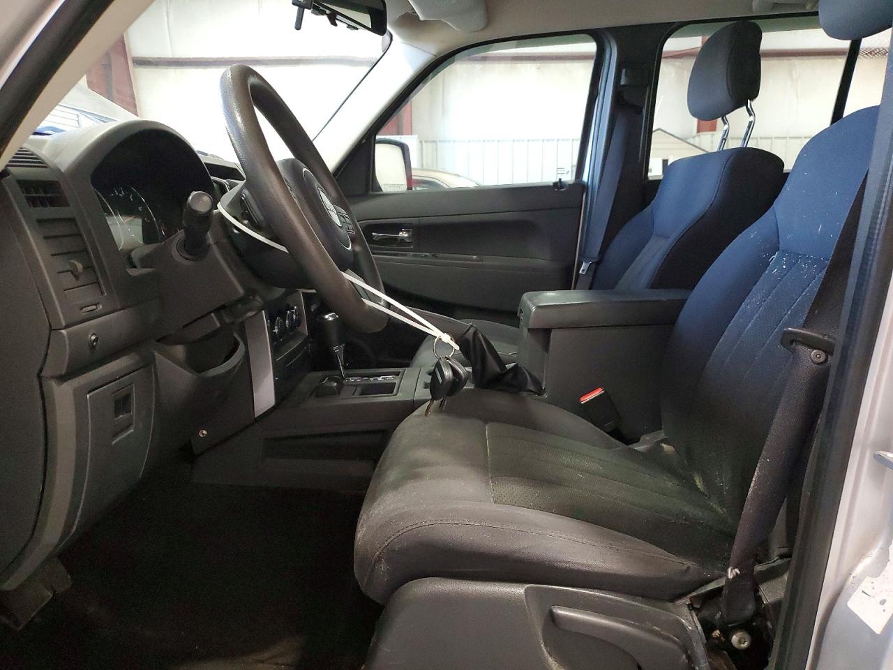 2011 Jeep Liberty VIN 1J4PN2GKXBW575011 photo 7