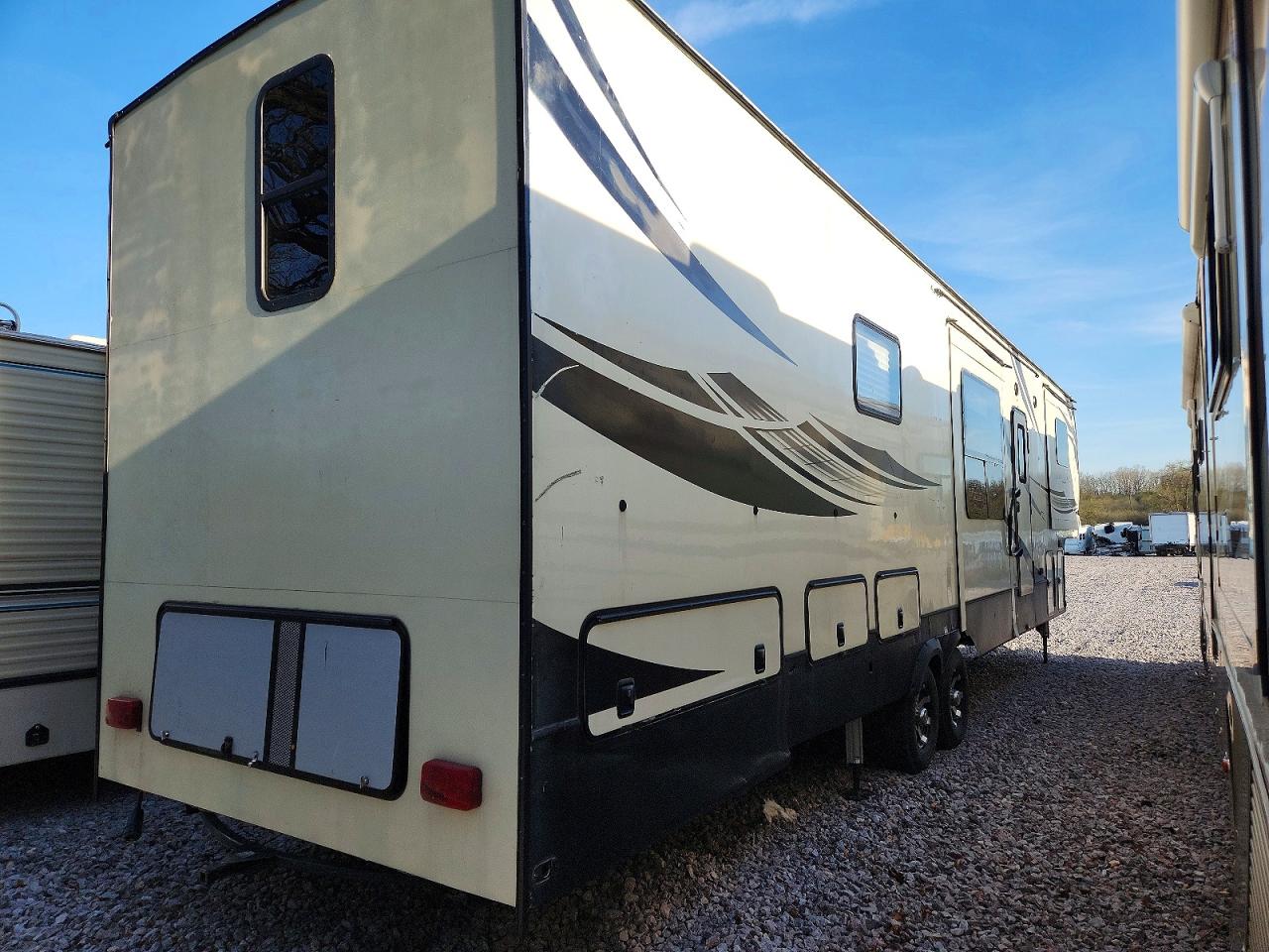 2019 KEYSTONE Alpine 370 VIN 4YDF3702XKE780362 photo 4