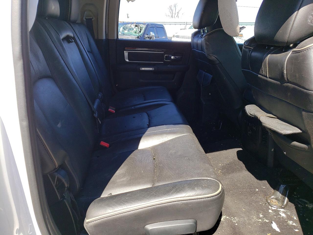2014 Ram 3500 VIN 3C63R3NL0EG326284 photo 10