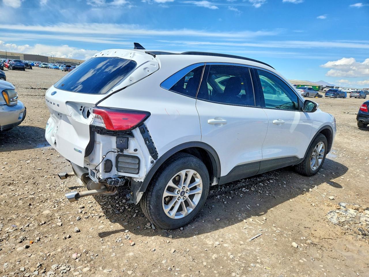 2020 Ford Escape VIN 1FMCU9G62LUB80395 photo 3