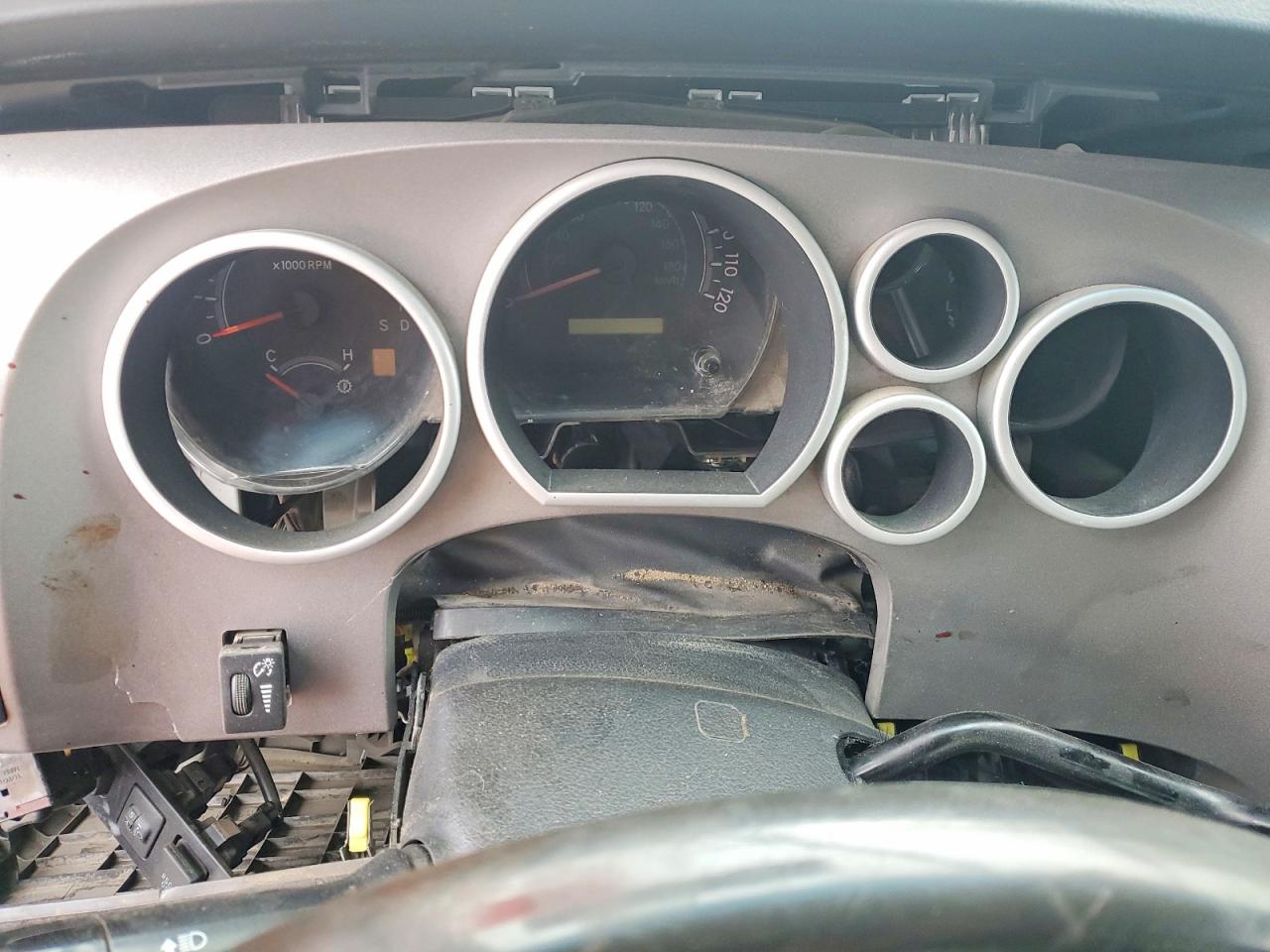 2011 Toyota Tundra VIN 5TFUM5F14BX023892 photo 9