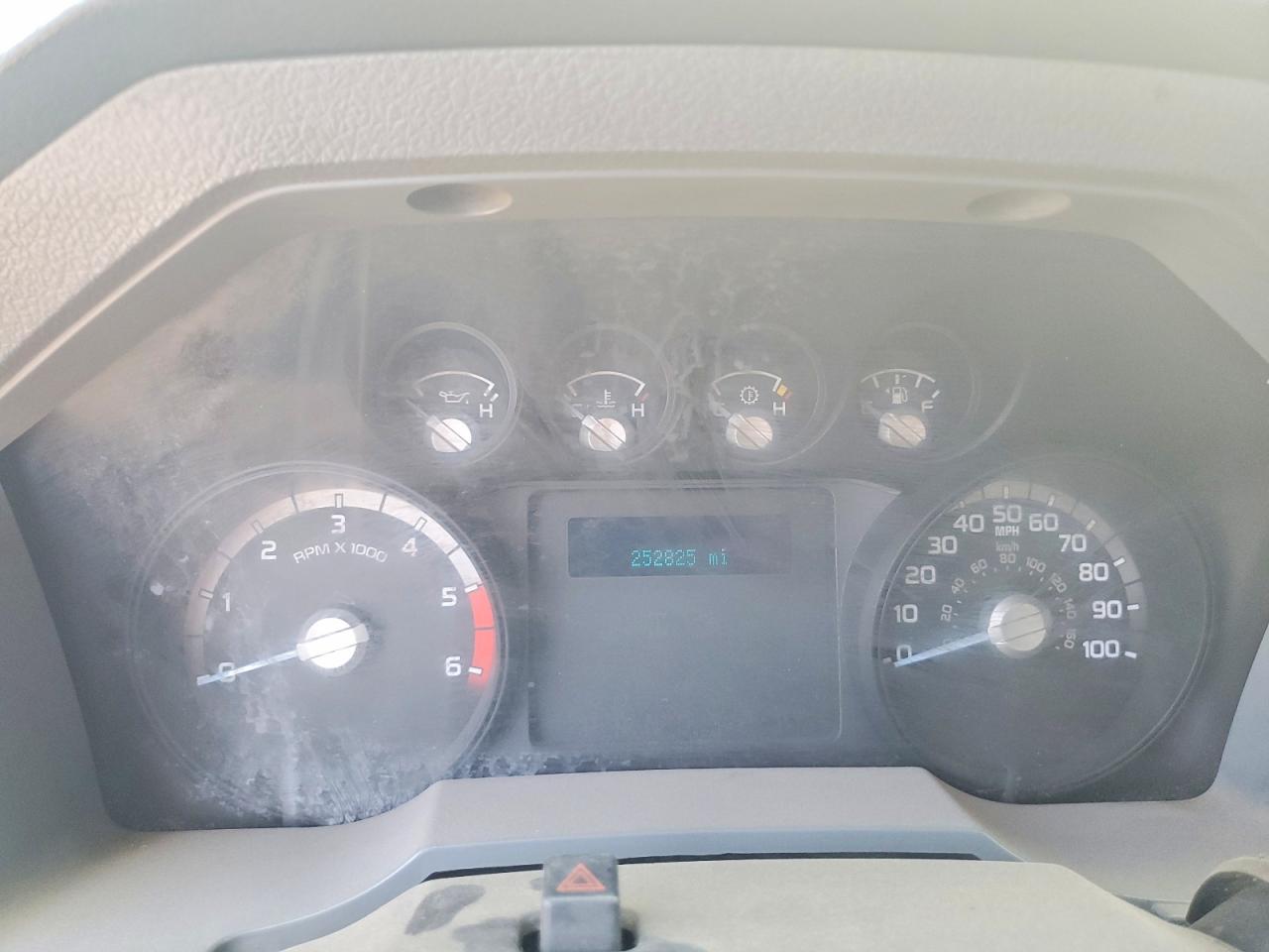 2014 Ford F550 VIN 1FDUF5GY9EEB37548 photo 9