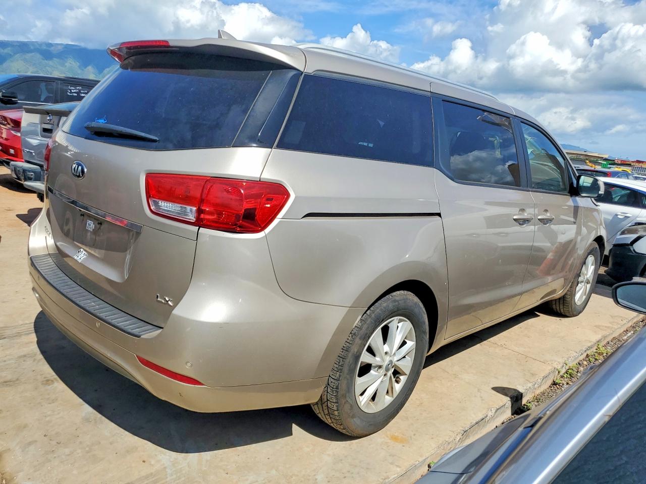 2016 KIA All models VIN KNDMB5C16G6121538 photo 3