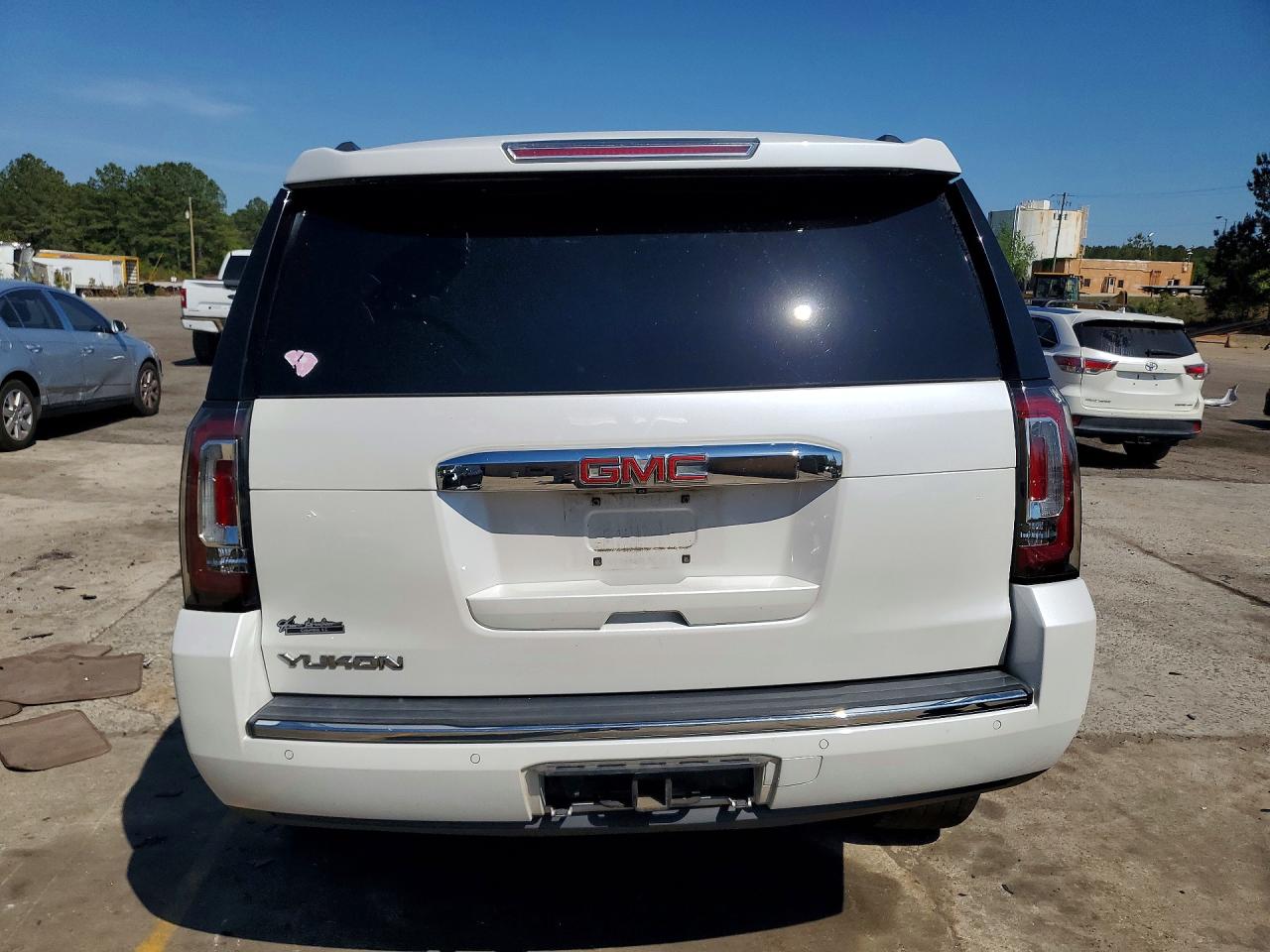 2016 GMC Yukon VIN 1GKS1CKJ5GR364003 photo 6
