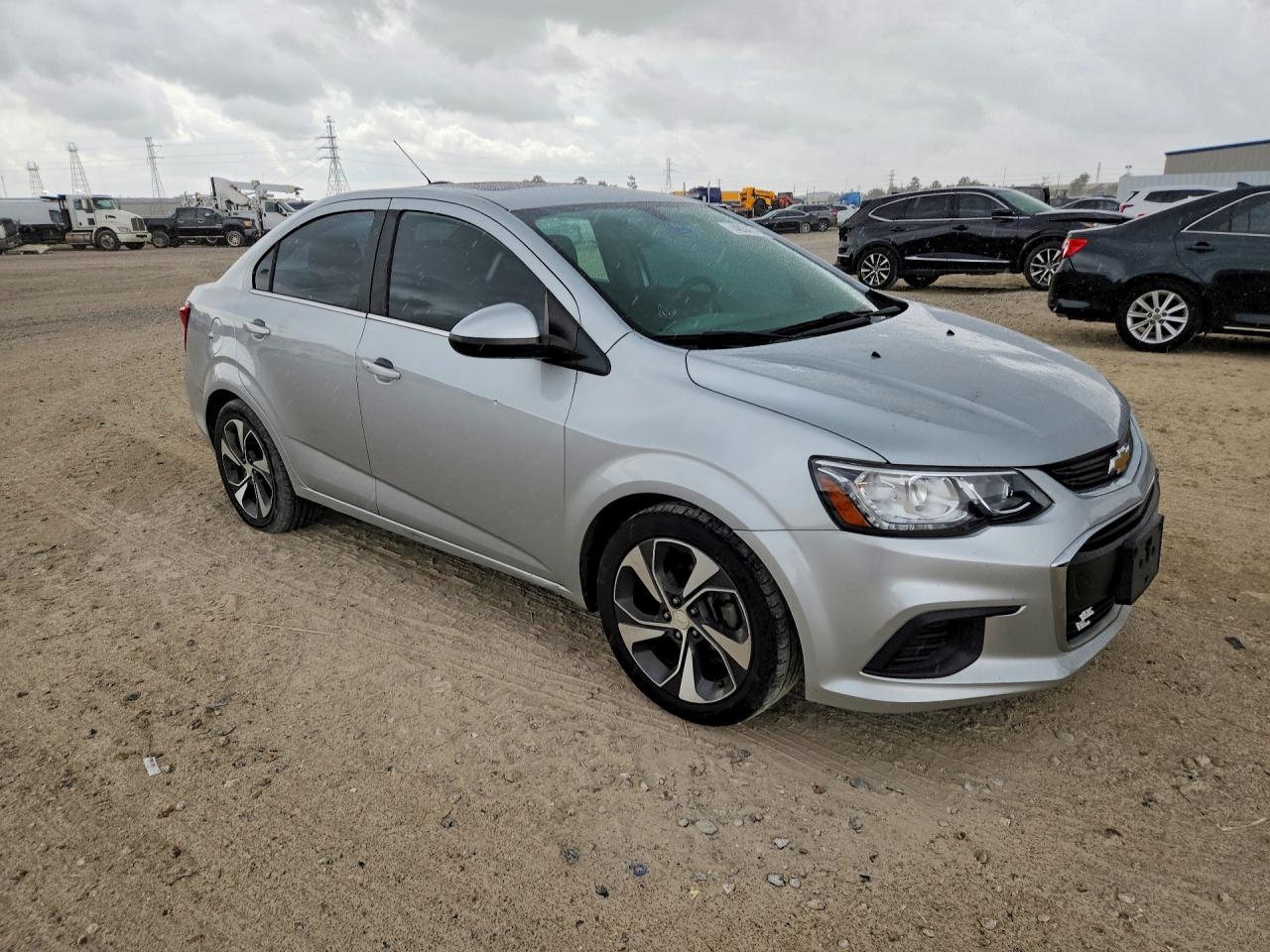 2020 Chevrolet SONIC VIN 1G1JF5SB9L4114146 photo 4