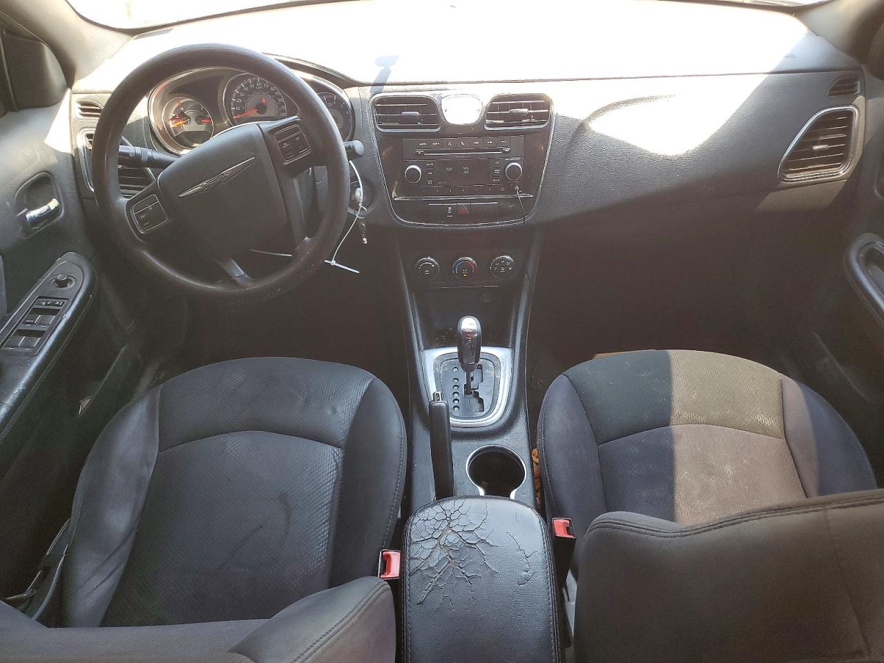 2012 Chrysler 200 VIN 1C3CCBABXCN292266 photo 8