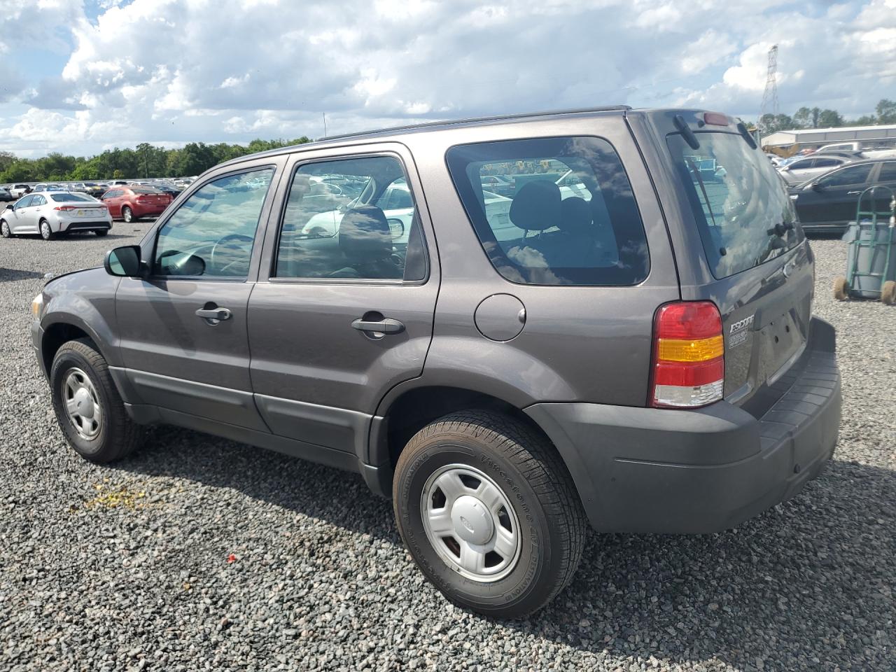 2006 Ford Escape VIN 1FMYU02Z96KC93425 photo 2