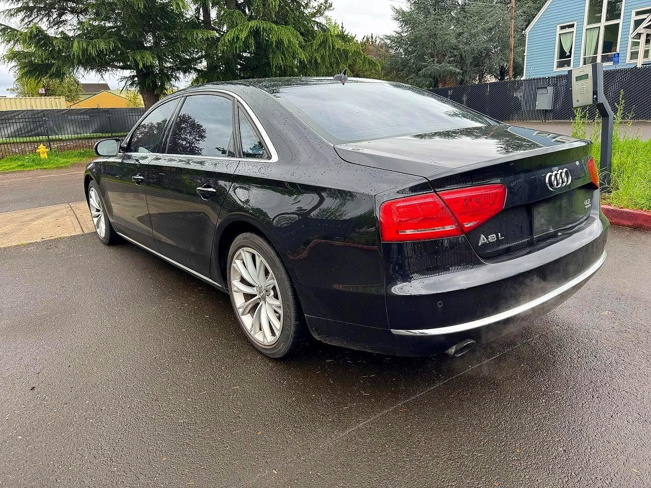 2011 Audi A8 VIN WAURVAFD2BN024120 photo 3