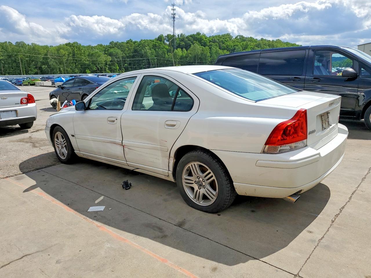 2006 Volvo S60 VIN YV1RS592662523646 photo 2