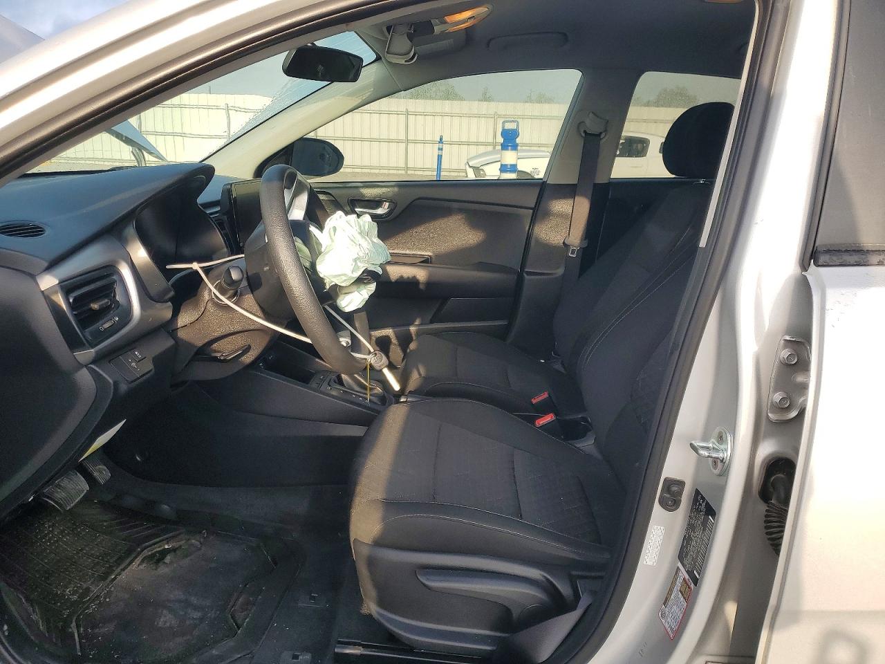 2022 Kia Rio VIN 3KPA24AD0NE466484 photo 7