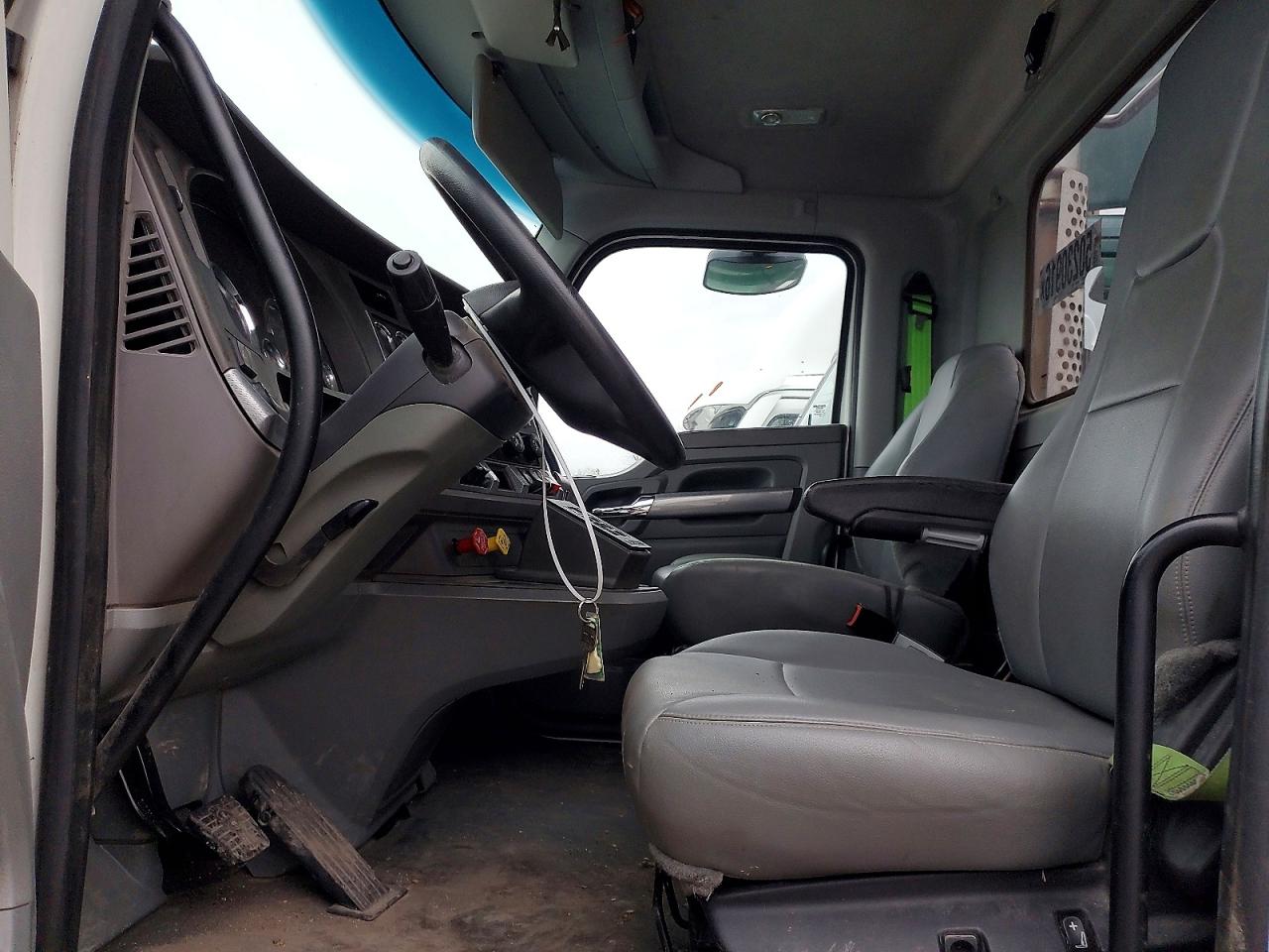 2016 KENWORTH All other VIN 1XKYD49X5GJ103101 photo 5