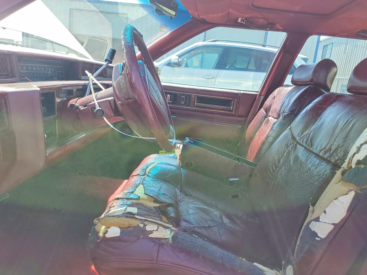 1992 Cadillac Deville VIN 1G6CD53B7N4273080 photo 7