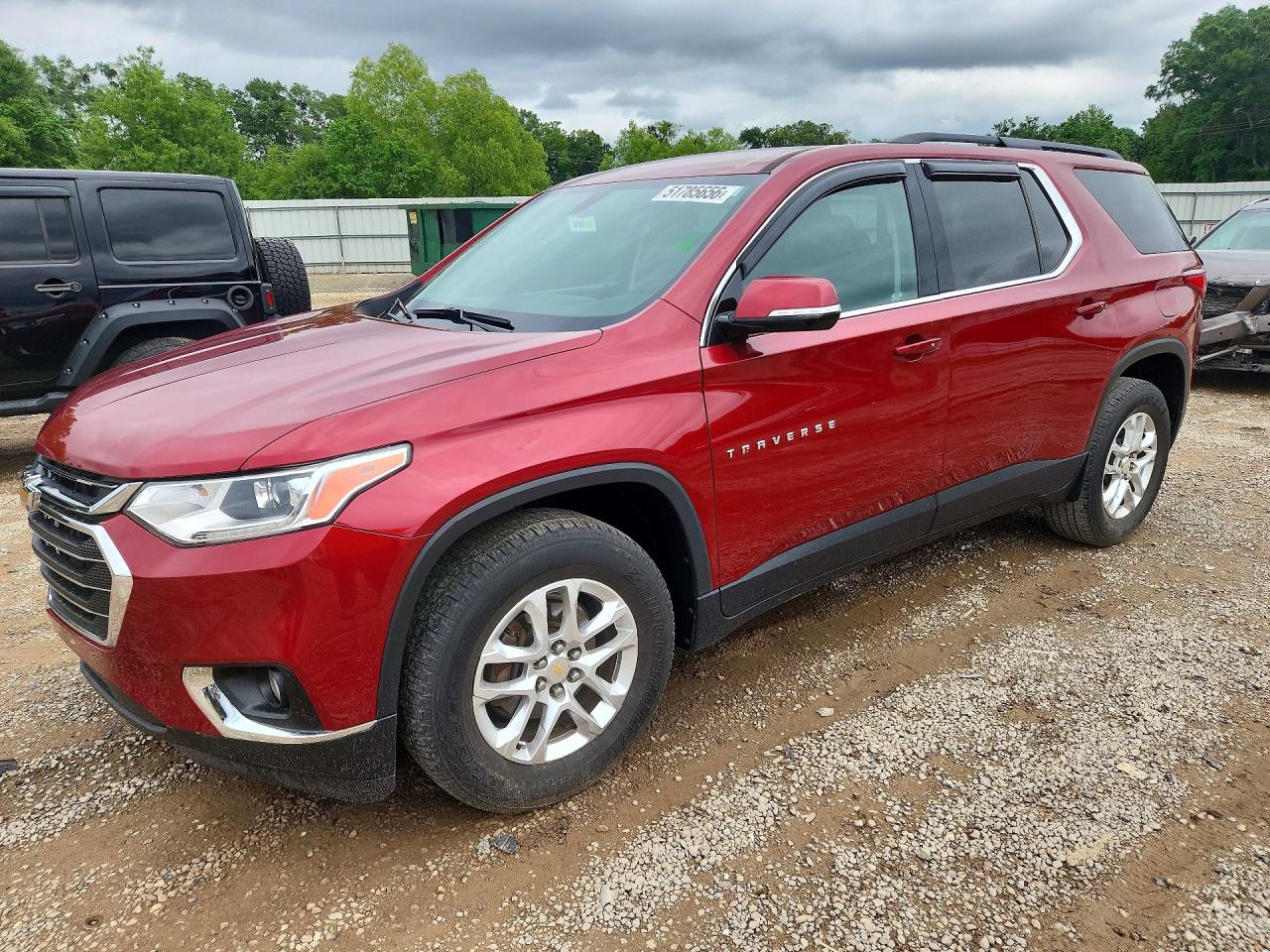 2019 Traverse VIN 1GNERGKW3KJ317555 photo 1
