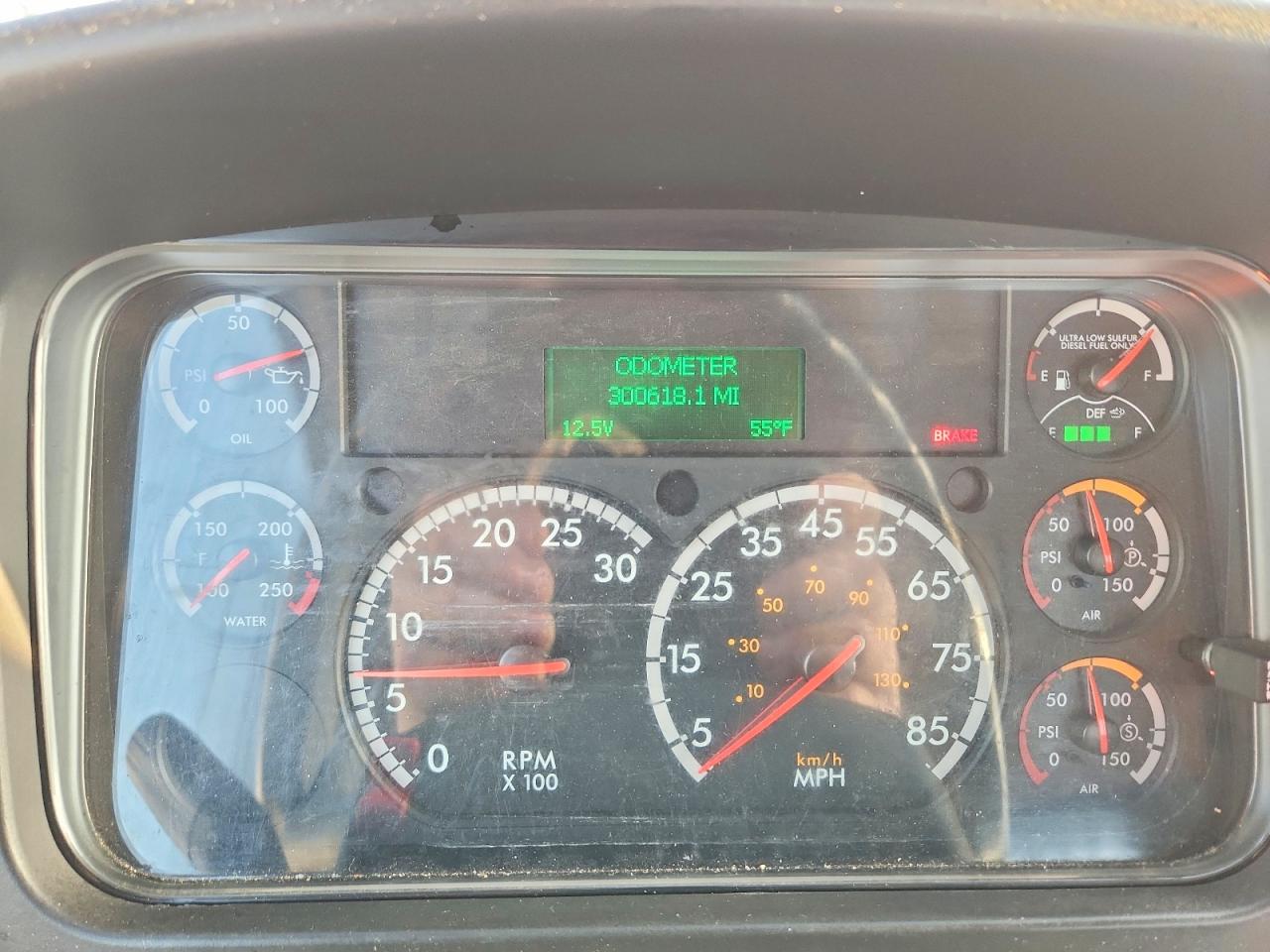 2018 FREIGHTLINER All other VIN 1FVHCYFEXJHJG7075 photo 9