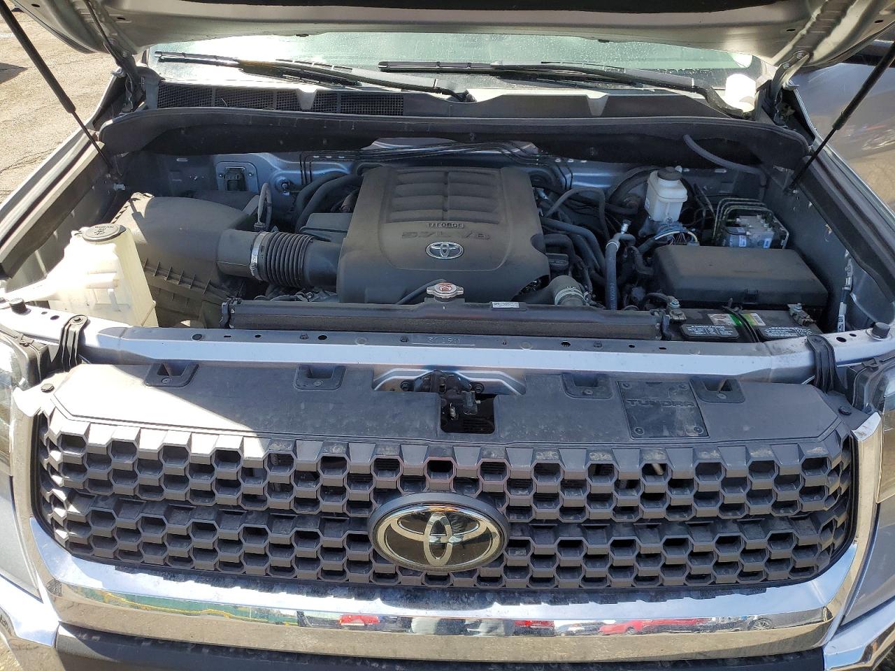 2020 Toyota Tundra VIN 5TFDY5F17LX873554 photo 11