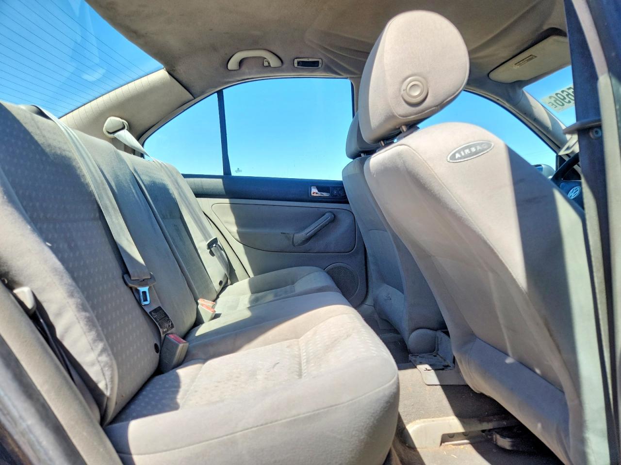 2004 Volkswagen Jetta VIN 3VWRR69M34M111244 photo 10