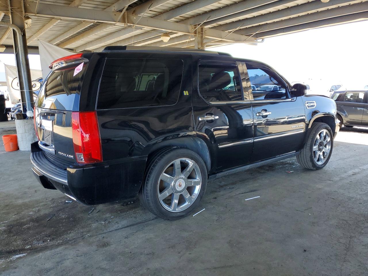 2011 CADILLAC Escalade VIN 1GYS3EEJ0BR278145 photo 3