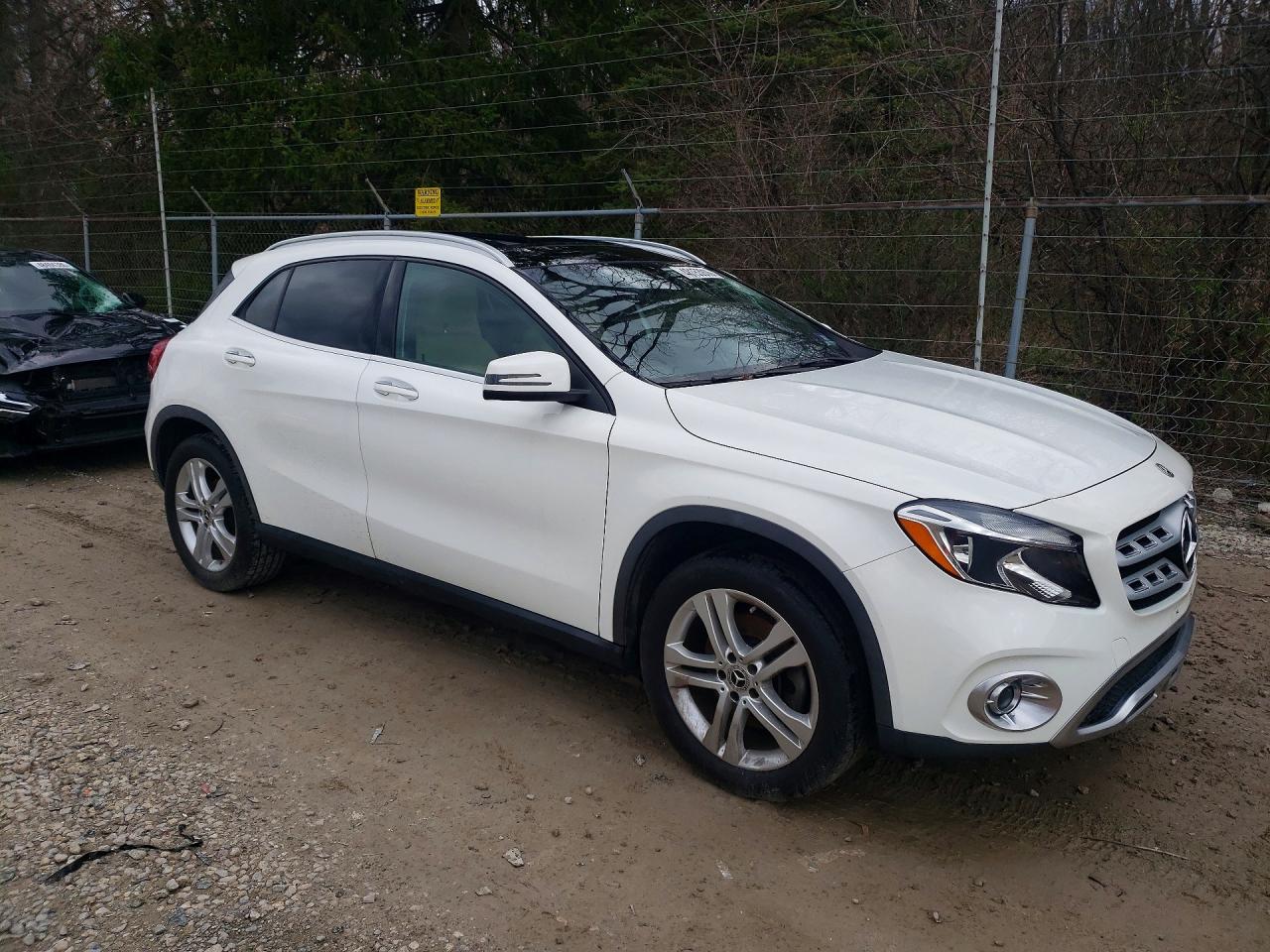 2018 Mercedes-Benz Gla-class VIN WDCTG4GB5JJ496877 photo 4