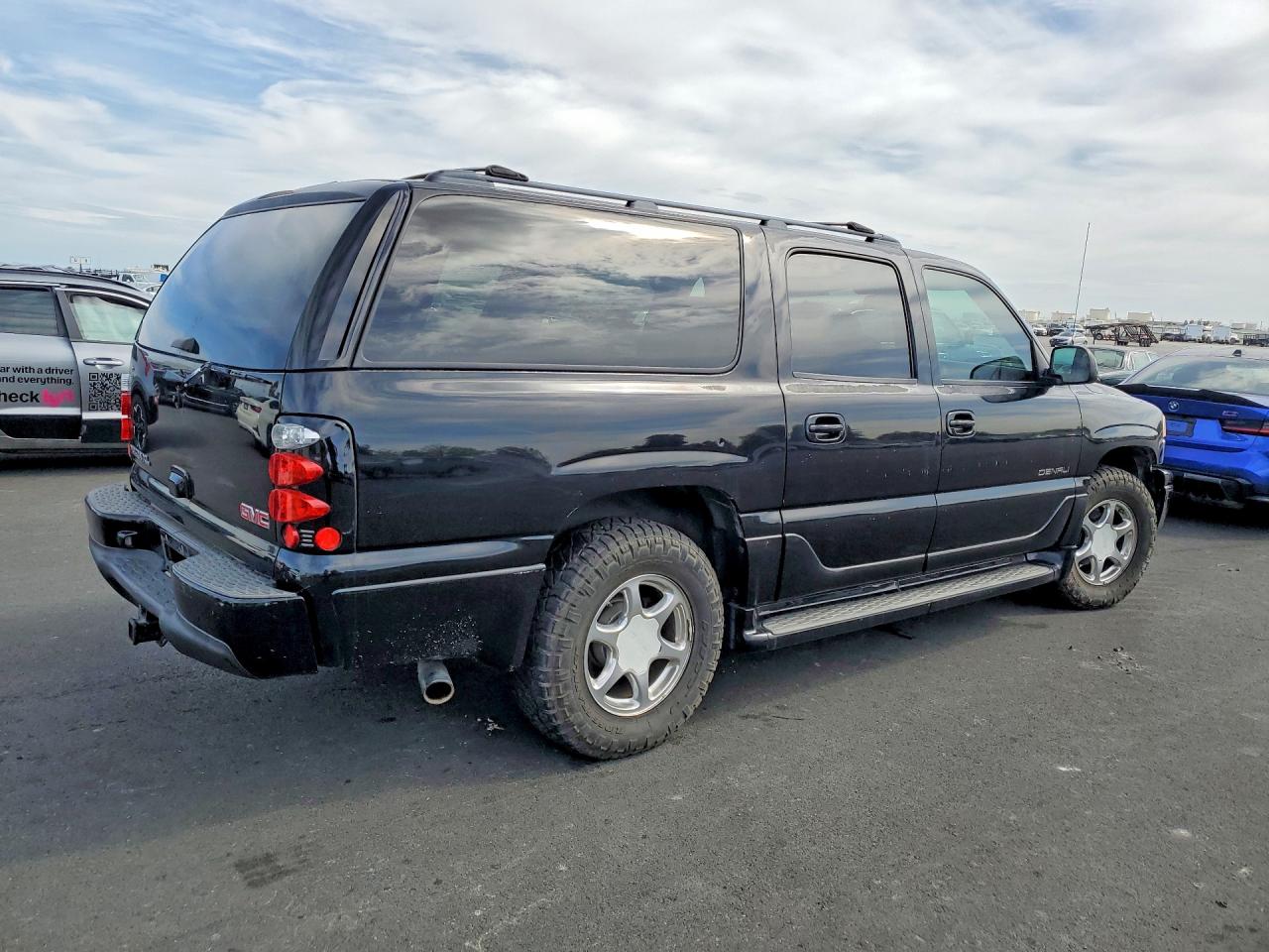 2005 GMC Yukon VIN 1GKFK66U65J234490 photo 3