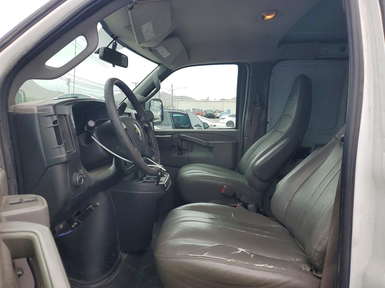 2018 CHEV Express VIN 1GCWGBFP6J1253924 photo 7