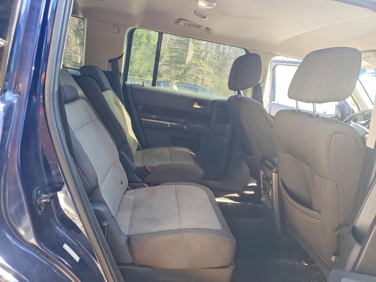 2011 Ford Flex VIN 2FMGK5CC0BBD18712 photo 11