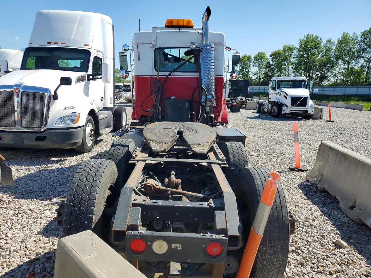 2000 KENWORTH All other VIN 1XKDD09X2YJ831077 photo 6