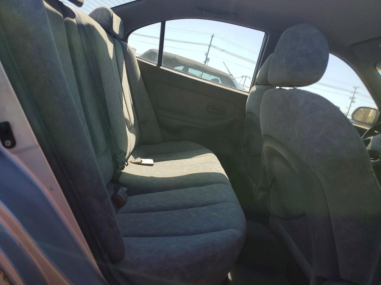 2002 Hyundai Elantra VIN KMHDN45D52U405641 photo 10