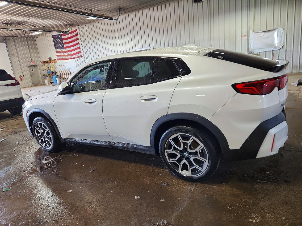 2026 BMW X2 VIN WBX63GM08T5629861 photo 2
