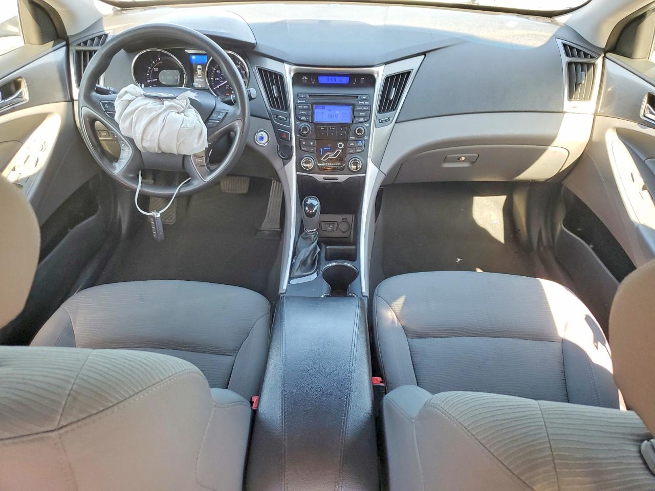 2013 Hyundai Sonata VIN KMHEC4A42DA093329 photo 8
