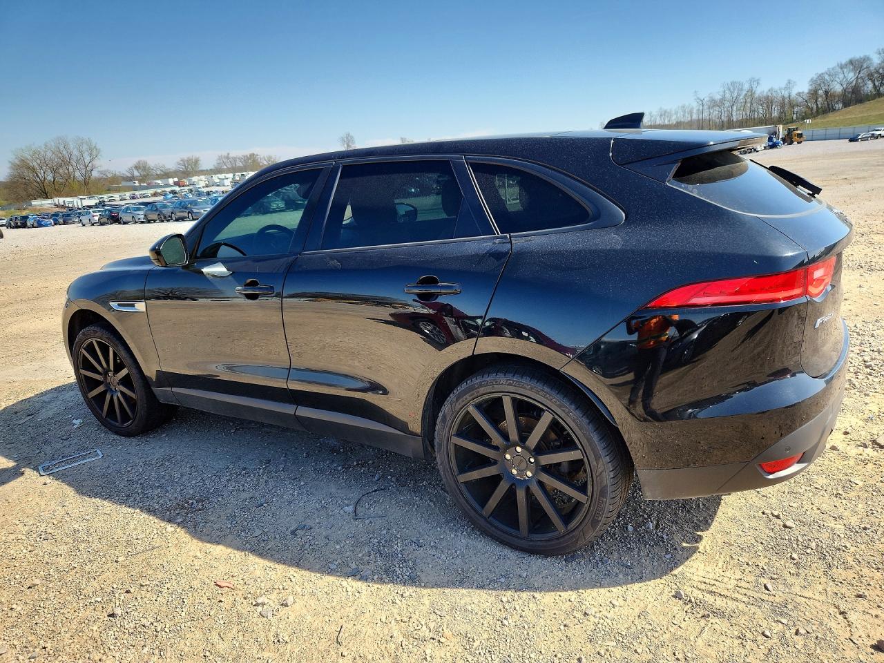 2017 F-pace VIN SADCJ2BV0HA047229 photo 2