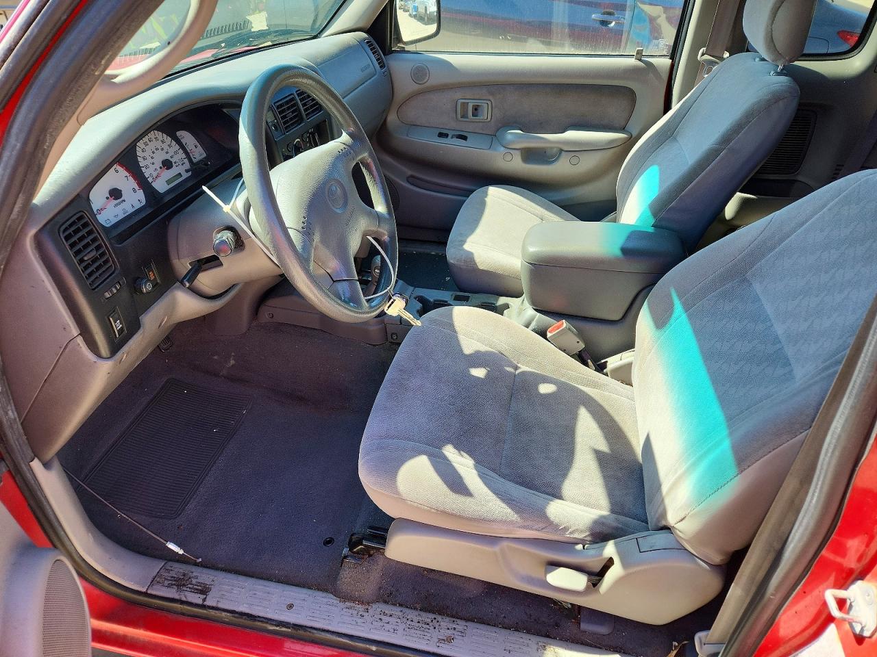 2002 Toyota Tacoma VIN 5TEWN72N32Z125719 photo 7