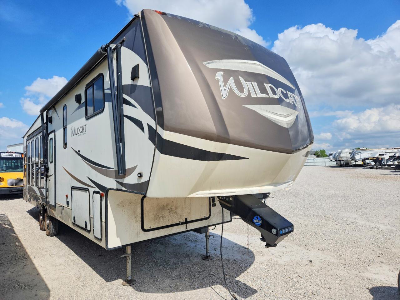 2019 FOREST 32 tt VIN 5ZT3WCXB0KG002733 photo 1