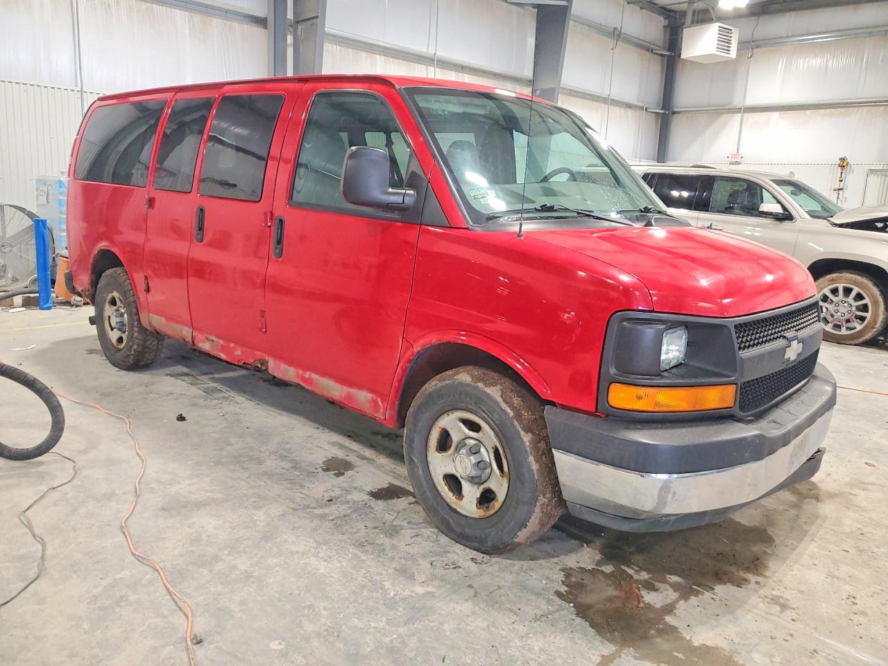 2008 CHEV Express VIN 1GNFG154281117163 photo 4