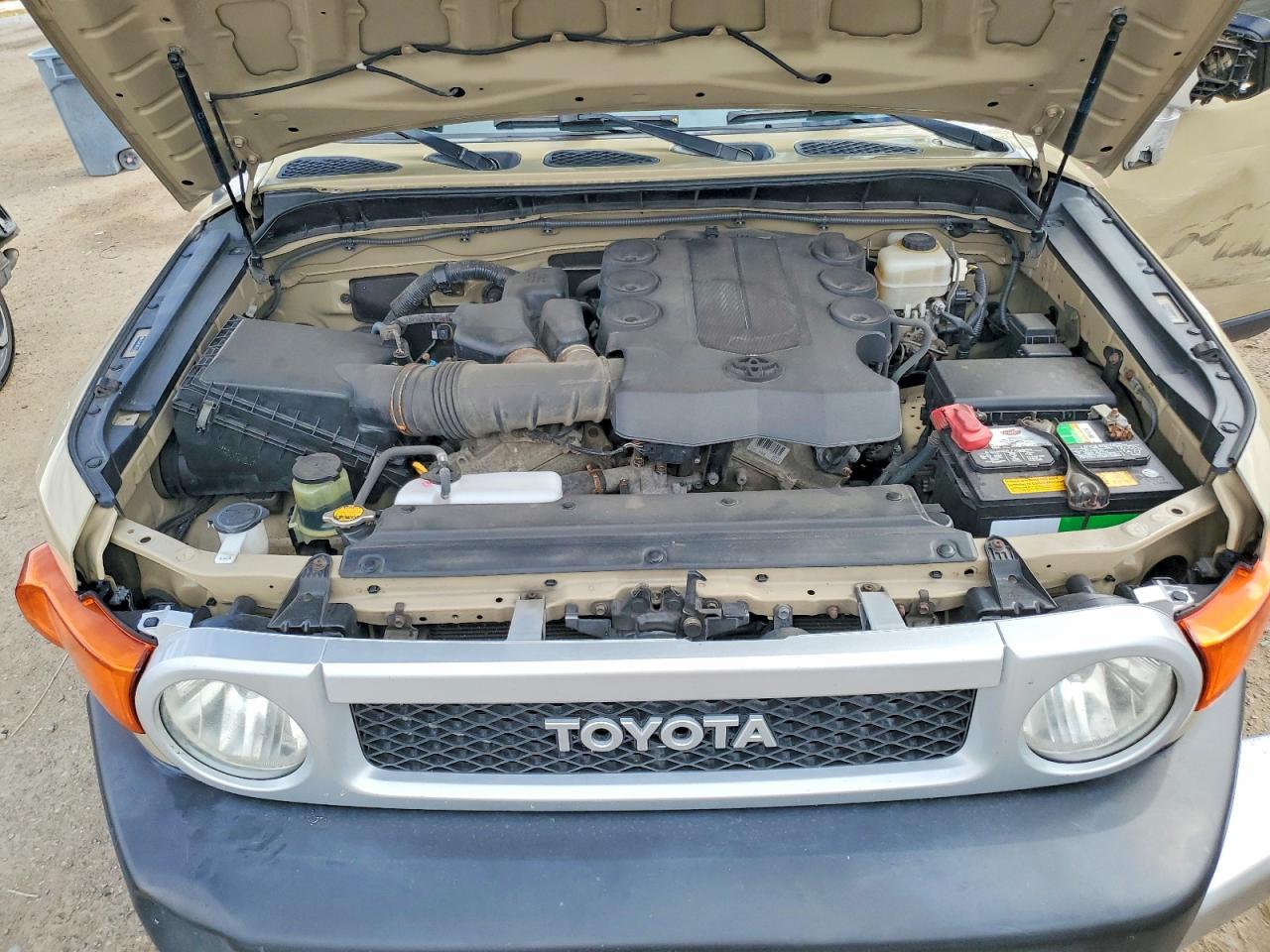 2011 Toyota Fj cruiser VIN JTEBU4BF0BK104156 photo 11