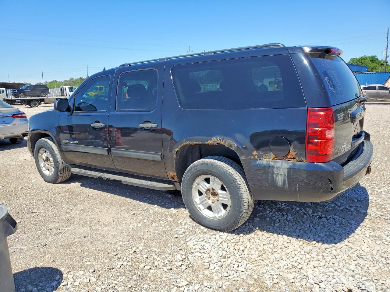 2010 CHEVROLET Suburban VIN 1GNUKHE31AR225576 photo 2