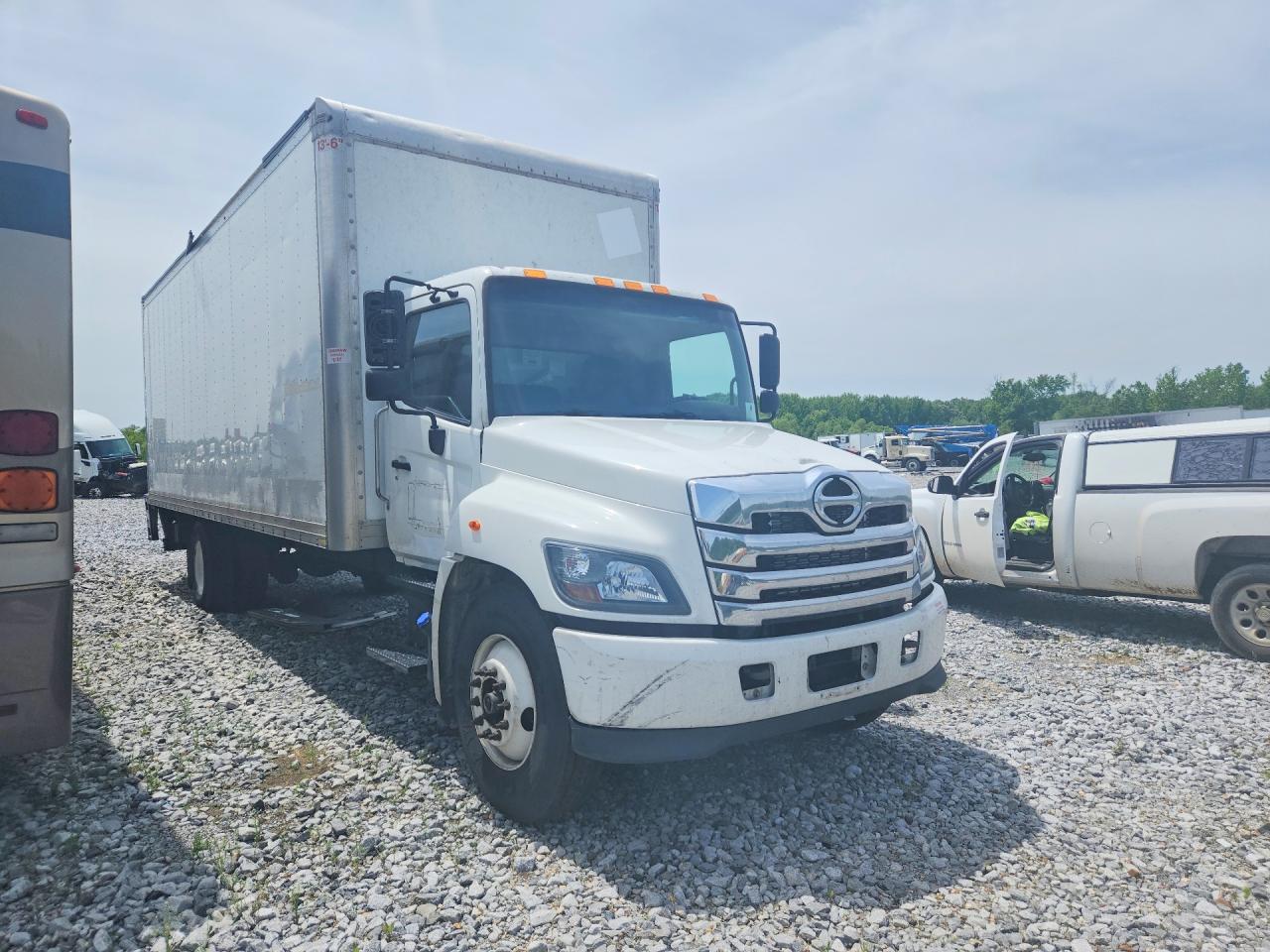 2023 HINO All other VIN 5PVNJ7AV8P5T52035 photo 4