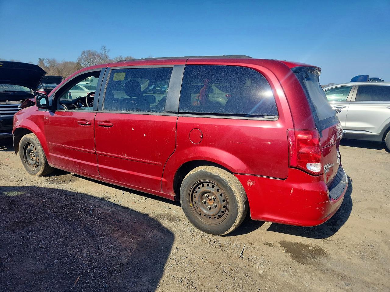 2011 Dodge Caravan VIN 2D4RN3DG5BR613521 photo 2