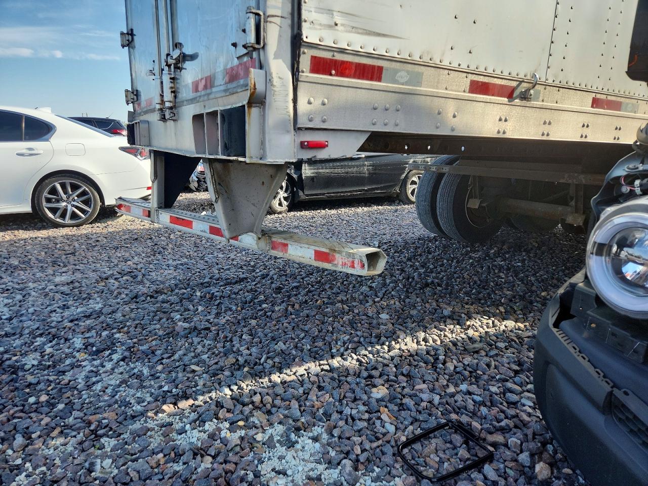 2021 UTILITY All models VIN 1UYVS253XM7396404 photo 9