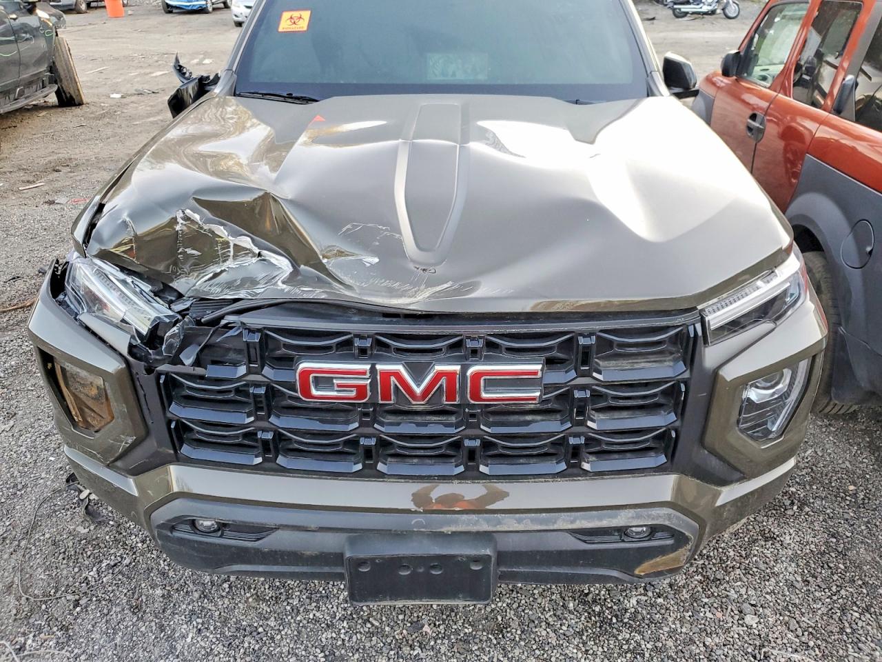2024 GMC Canyon VIN 1GTP6BEKXR1152068 photo 11