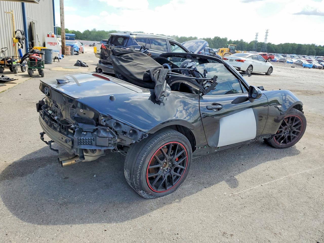 2023 Mazda Mx5 VIN JM1NDAC76P0550631 photo 3