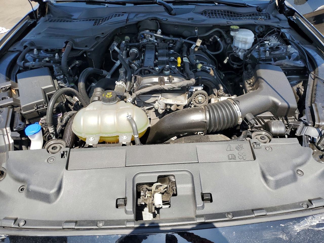 2022 Ford Mustang VIN 1FA6P8THXN5129403 photo 11