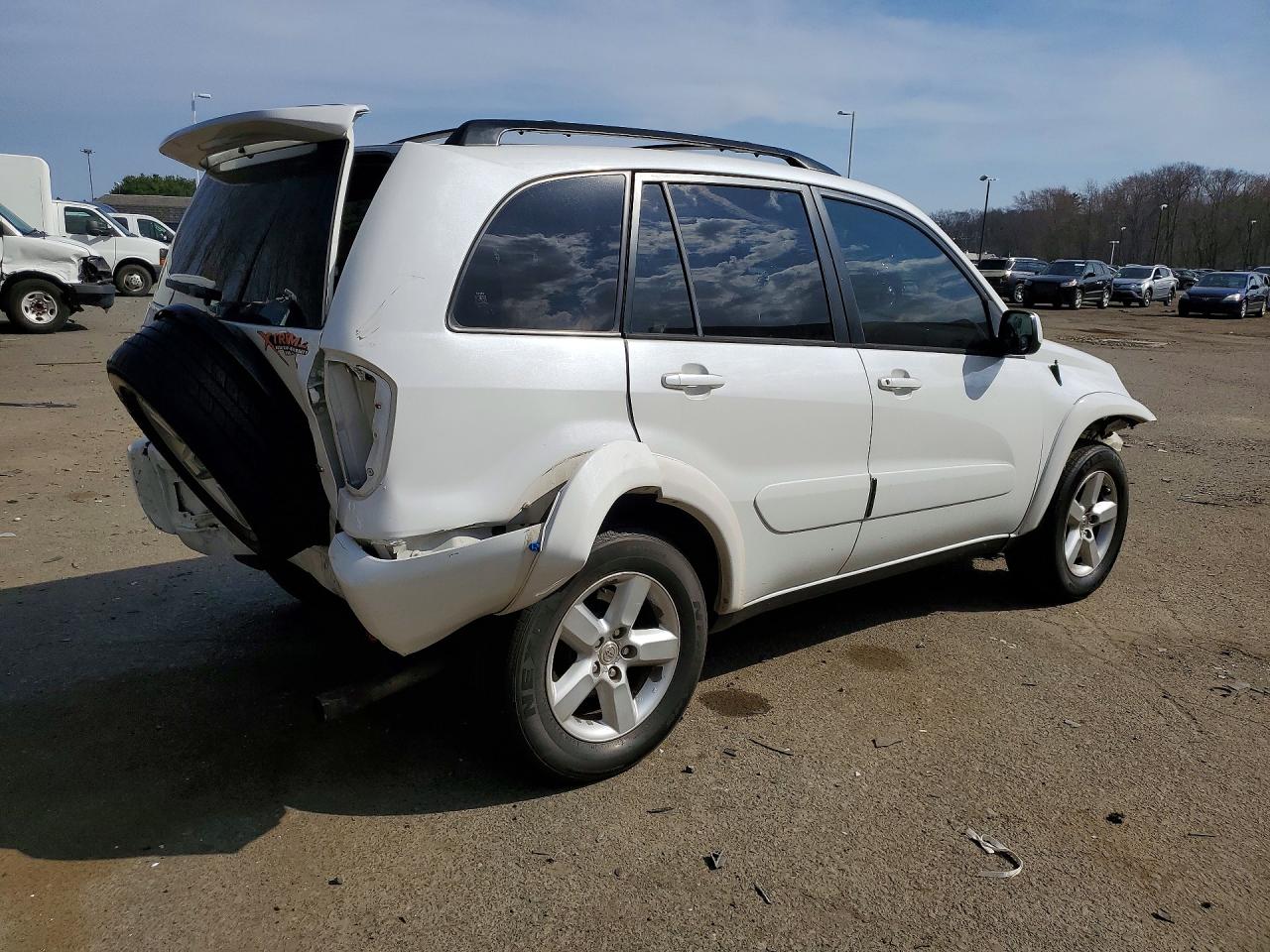 2004 Toyota Rav4 VIN JTEHD20V740024666 photo 3