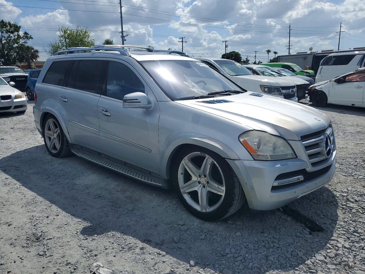 2011 Mercedes-Benz Gl-class VIN 4JGBF8GE1BA742892 photo 4