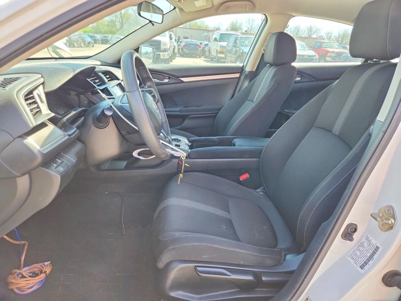 2019 Honda Civic VIN 2HGFC2F66KH523080 photo 7