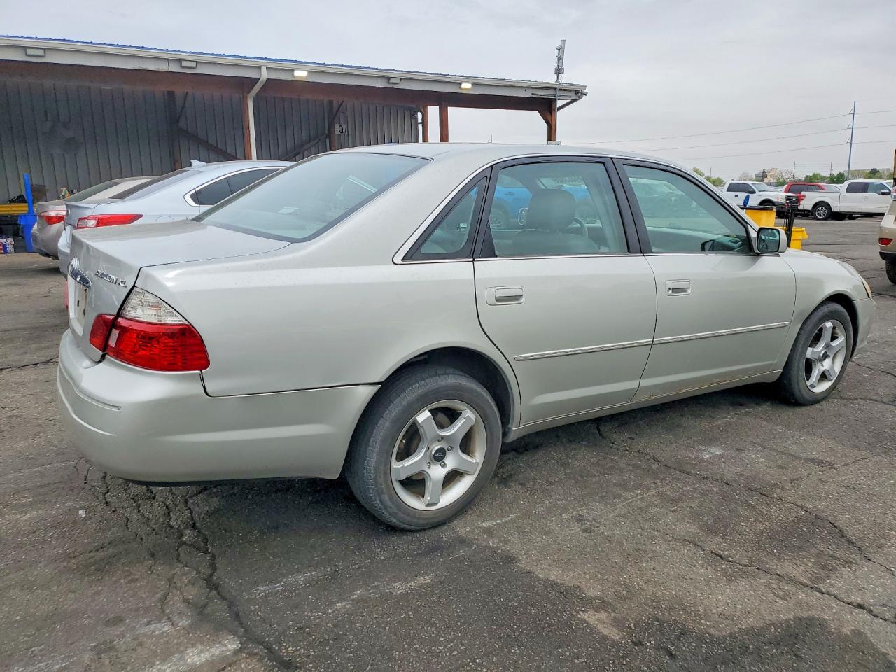 2004 Toyota Avalon VIN 4T1BF28B54U360593 photo 3