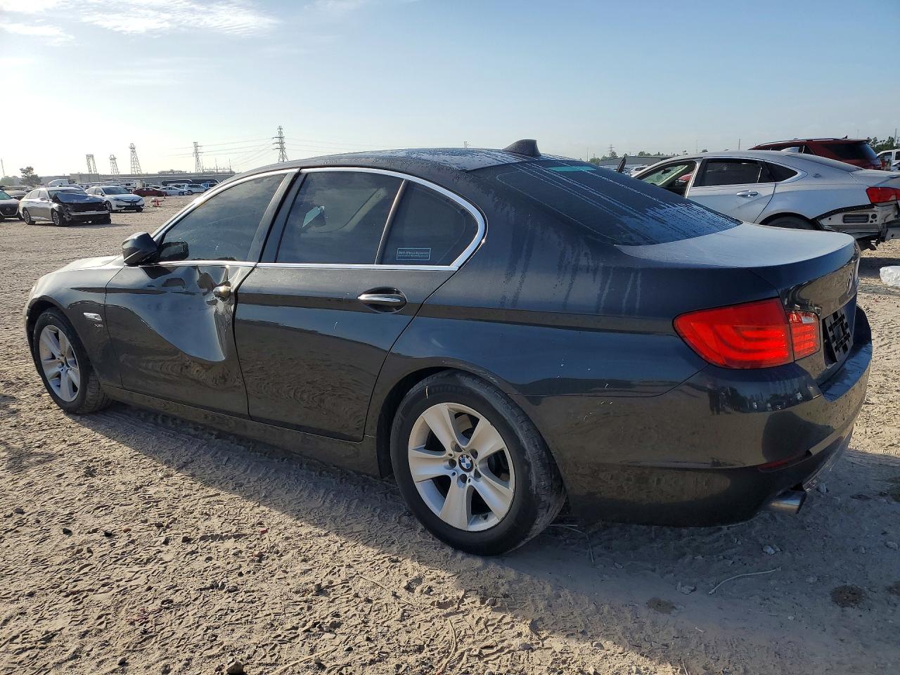 2012 BMW 5 series VIN WBAXH5C5XCDW11689 photo 2